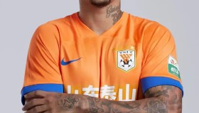 亚冠小组赛焦点对决：上海申花迎战北京国安，残阵挑战来袭